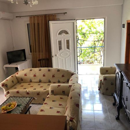 Appartamento Dina House Himare Esterno foto