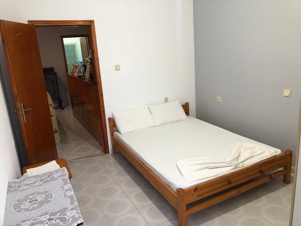 Appartamento Dina House Himare Esterno foto
