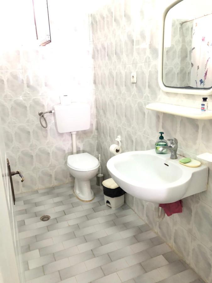 Appartamento Dina House Himare Esterno foto