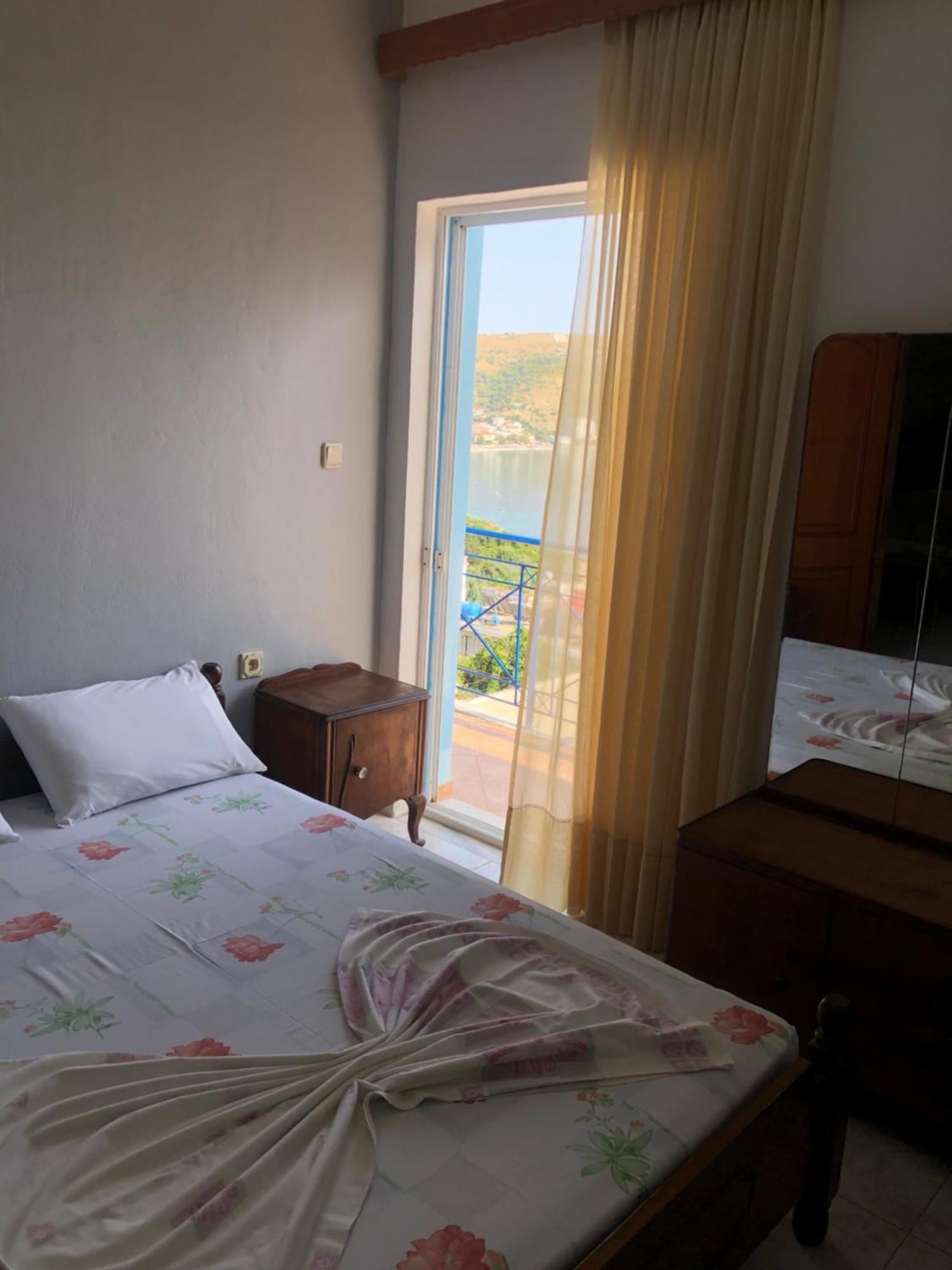 Appartamento Dina House Himare Esterno foto